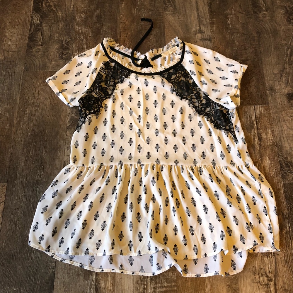 Dress shirt bundle 2 tops! Women’s size Large